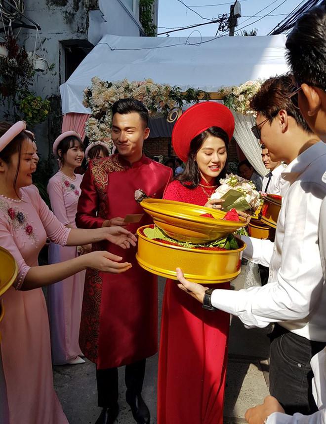 Cường Seven, Hiếu Nguyễn bê tráp ăn hỏi cho diễn viên Xuân Phúc-4