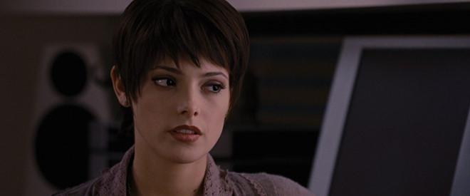 Những ngôi sao Twilight bị đồng tiền hủy hoại sự nghiệp sau 10 năm-4