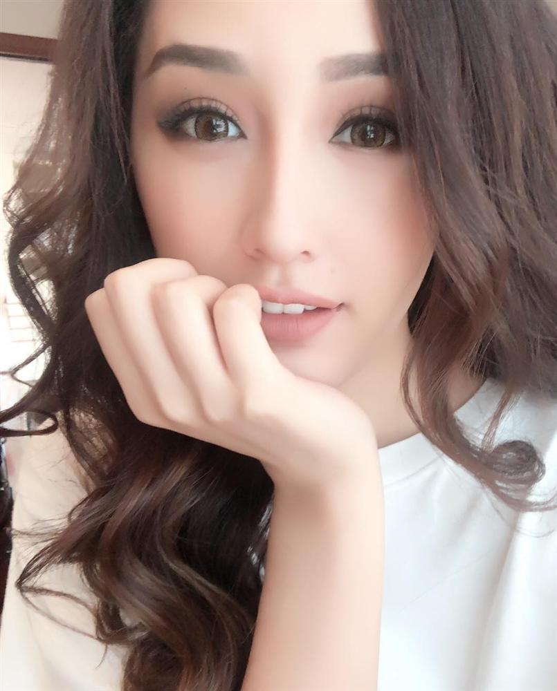 Giữa ồn ào chia tay Vĩnh Thụy, Hoàng Thùy Linh thông báo: Tôi chỉ thích hoa và gấu bông-6