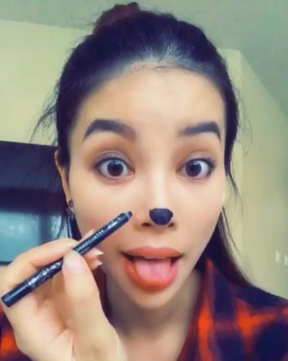 Quay clip mặt gầy xọp dù thiên hạ đồn thổi hoa hậu mang bầu cho đại gia, Phạm Hương đón Halloween cực chất-4