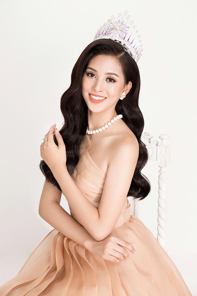 Hoa hậu Trần Tiểu Vy bị kẻ xấu tung tin nhập viện sau đó mạo danh ký hợp đồng quảng cáo bất hợp pháp-1