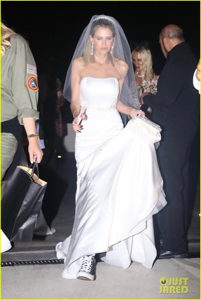 Dàn sao Hollywood hóa trang hài hước trong ngày Halloween-9