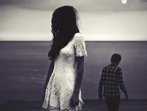 Yêu một cô gái từng tổn thương, có mệt lắm không anh?