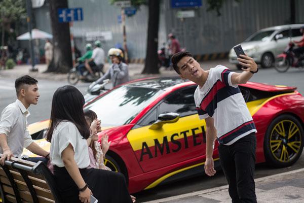 Hot streamer Pewpew bỗng được thanh niên Hà Lan tặng quà-1