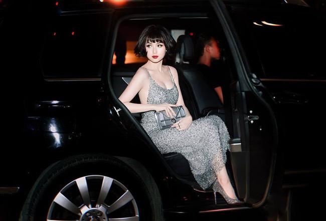 Đọ thần thái của các mỹ nhân Việt chỉ trong vài giây ngắn ngủi khi bước xuống từ xe tiền tỷ-14