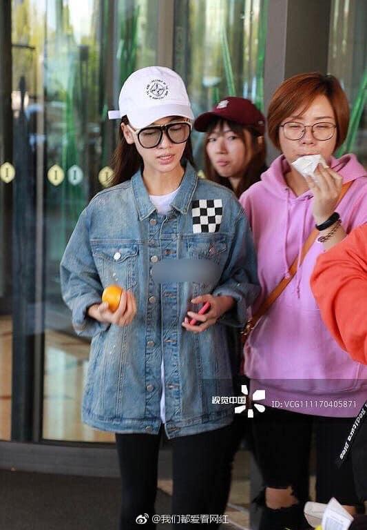 GIẬT MÌNH trước loạt ảnh mới nhất gầy như que củi của Ngụy Anh Lạc Ngô Cẩn Ngôn-3