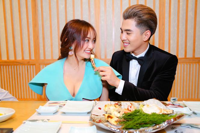 Bình thường phổng phao là thế, vừa giảm 9 kg mà vòng 1 của Kaity Nguyễn sơ tán đi đâu mất rồi-3