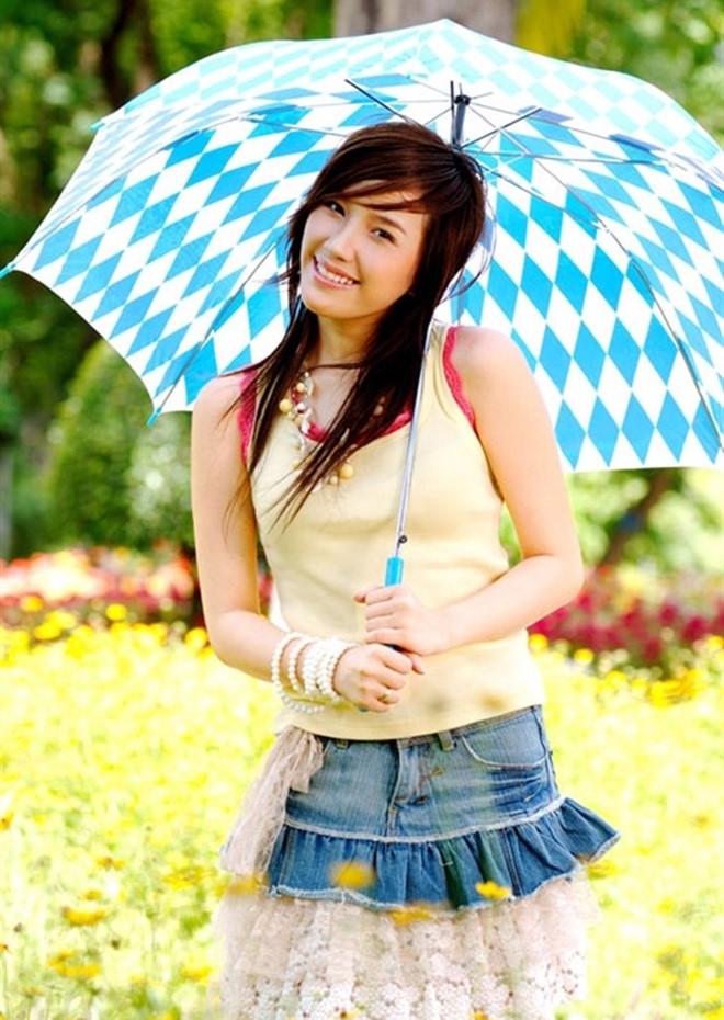 Những ca sĩ tuổi teen đình đám 10 năm trước hiện ở đâu, làm gì?-1