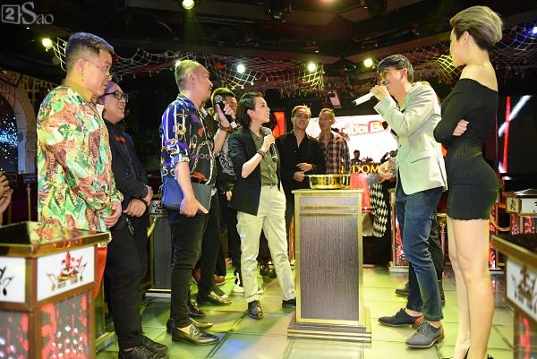 Chị Mười Ba Thu Trang phiên bản điện ảnh cai thuốc lá để tuân thủ quy định của Bộ văn hóa-7