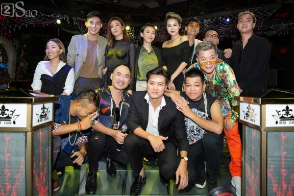 Chị Mười Ba Thu Trang phiên bản điện ảnh cai thuốc lá để tuân thủ quy định của Bộ văn hóa-9