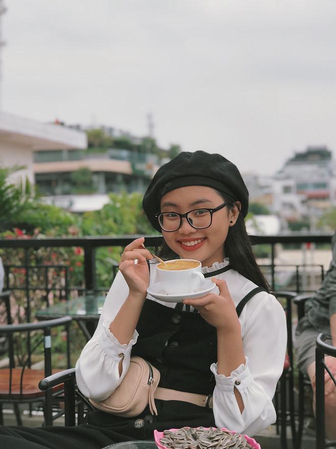 Phương Mỹ Chi cover Hongkong1 với giọng hát ngọt ngào-2