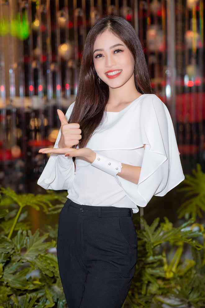 Á hậu Phương Nga ái ngại trước tin đồn yêu hot boy Phú Thọ-2