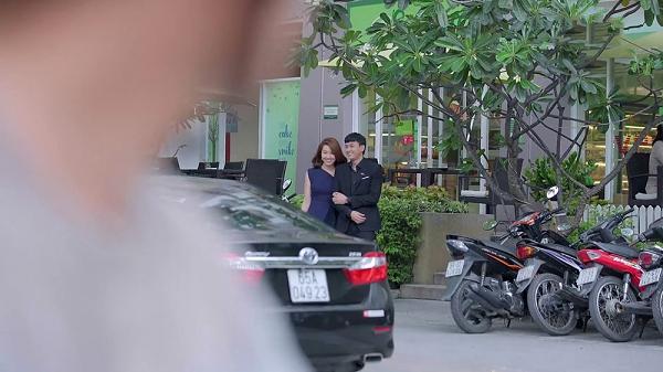 Gạo nếp gạo tẻ tập 77: Ác giả ác báo, Thúy Ngân bị cả thiên hạ kéo đến nhà đòi nợ-2