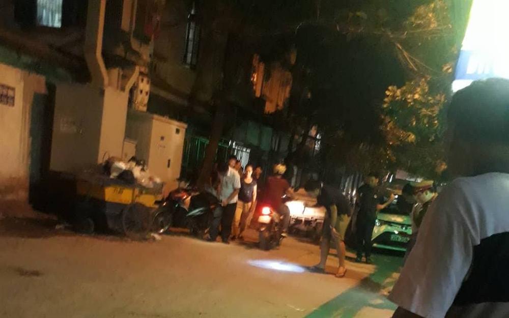 Tài xế taxi bị bắn trọng thương, lái xe chèn qua người ở Hà Nội-1
