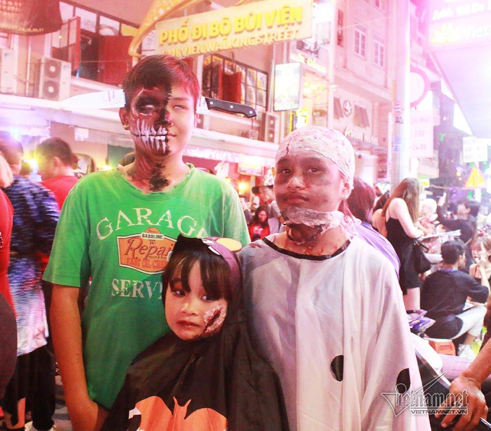 Quý cô Sài thành làm điều rùng rợn ở phố Tây Bùi Viện-4