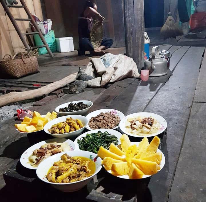 Cô dâu 61 tuổi trổ tài chăm chồng trẻ 26 tuổi bằng những mâm cơm đã mắt khiến dân mạng ngỡ ngàng-2