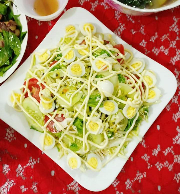 Cô dâu 61 tuổi trổ tài chăm chồng trẻ 26 tuổi bằng những mâm cơm đã mắt khiến dân mạng ngỡ ngàng-7