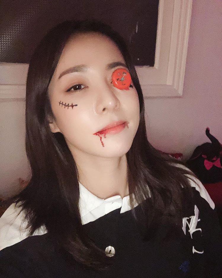 Mỹ nhân Hàn biến hình dịp Halloween: Mợ Ngố Song Ji Hyo cực chất, TWICE khiến khán giả hết hồn-13