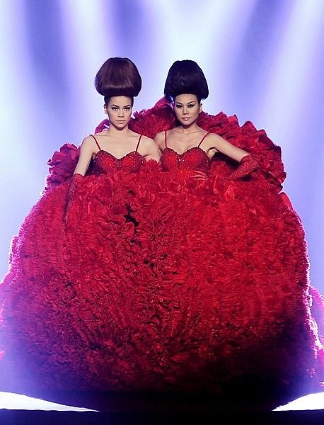 Pose ảnh nữ tính lại tự nhận mình mọi ngày giống đàn ông, Hồ Ngọc Hà bị Thanh Hằng bóc mẽ-5