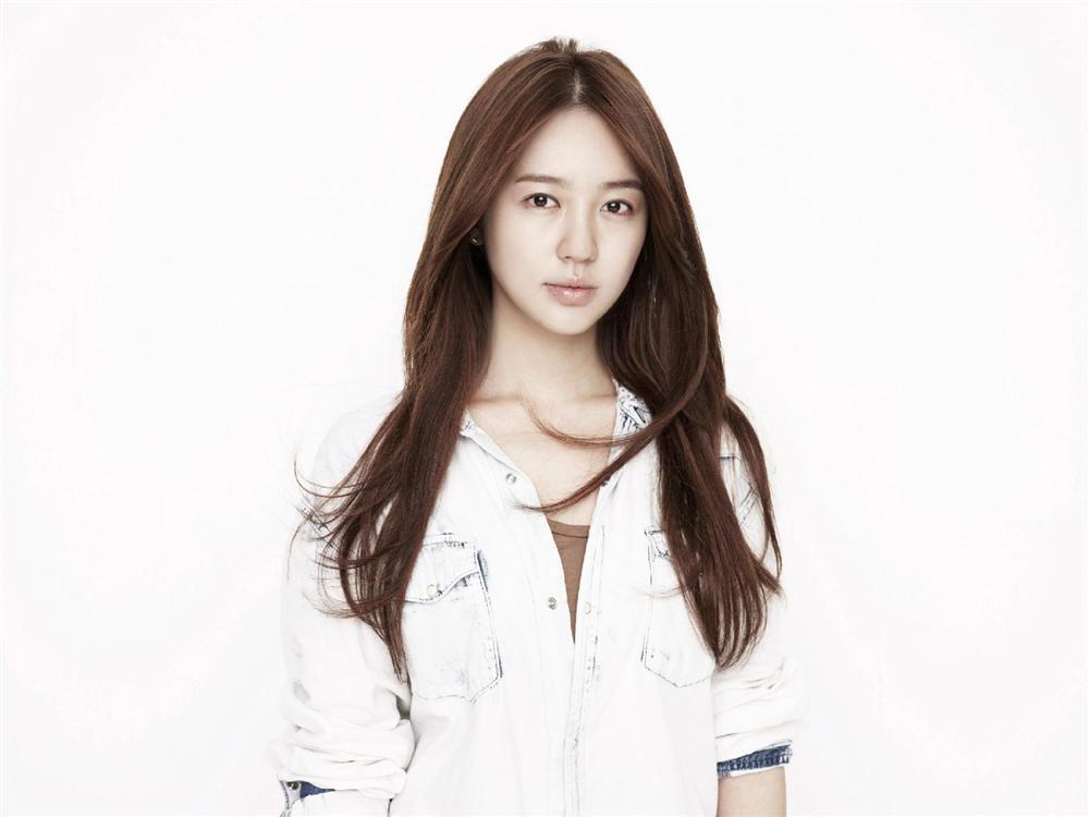 Thái tử phi Yoon Eun Hye lộ mặt cứng đờ, liên tiếp xin lỗi vì scandal đạo nhái từ 3 năm trước-7