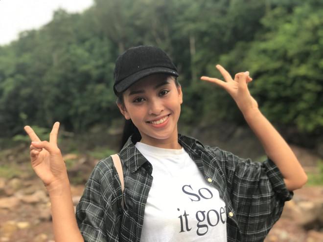 SAO MAKE OVER: Miu Lê không những mặc xấu lại còn họa mặt sai quá sai - HHen Niê kém sang với tóc mới-8