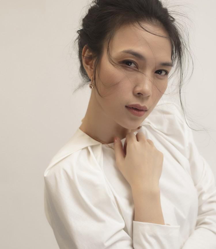 SAO MAKE OVER: Miu Lê không những mặc xấu lại còn họa mặt sai quá sai - HHen Niê kém sang với tóc mới-9