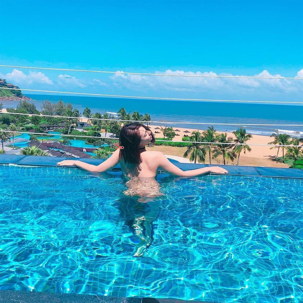 Không chỉ riêng Hồng Quế dám nude, ngay cả Võ Hoàng Yến hay Hoàng Ku, Kelbin Lei cũng chẳng ngại cởi sạch đồ đấy thôi-3