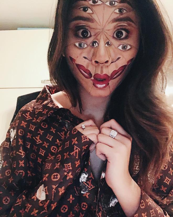 Ai cũng hóa trang thành ma quỷ đêm Halloween, chỉ riêng Chi Pu và Tăng Thanh Hà ngược lối-12