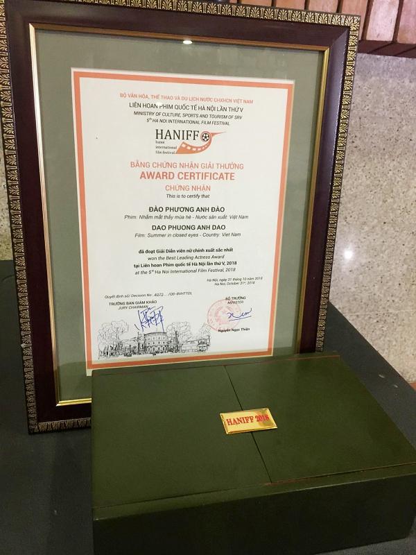 Phương Anh Đào rạng rỡ giành giải Nữ diễn viên chính xuất sắc tại LHP quốc tế Hà Nội-6