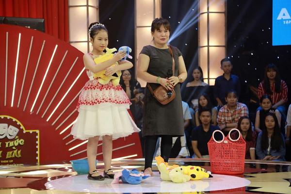 Thách thức danh hài tập 3: Chỉ với 3 chú thú nhồi bông, cô bé 10 tuổi liên tục khiến Trấn Thành, Trường Giang cười ngất-7