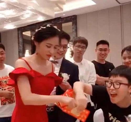 Cô dâu cao tay cứu chú rể thoát khỏi màn gạ rượu đáng sợ-2