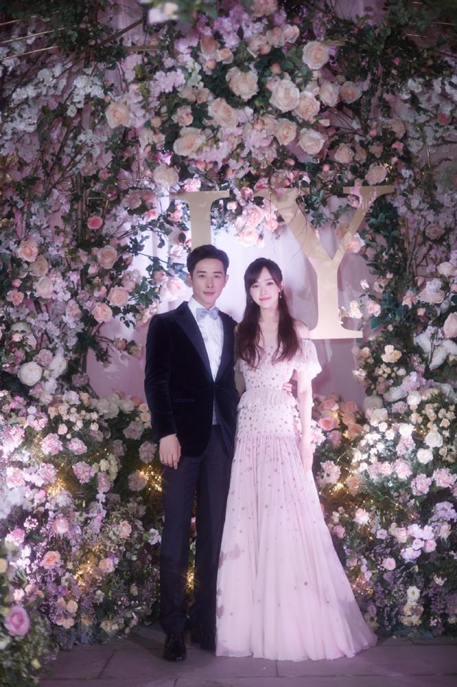 Trọn bộ ảnh đẹp như cổ tích trong hôn lễ Đường Yên - La Tấn-4