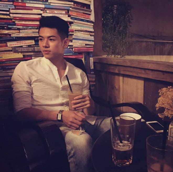 Nhanh như gió, dân mạng đã tìm ra info của hotboy trà sữa ở Hà Nội đốn tim bất cứ khách hàng nào ghé chân-5