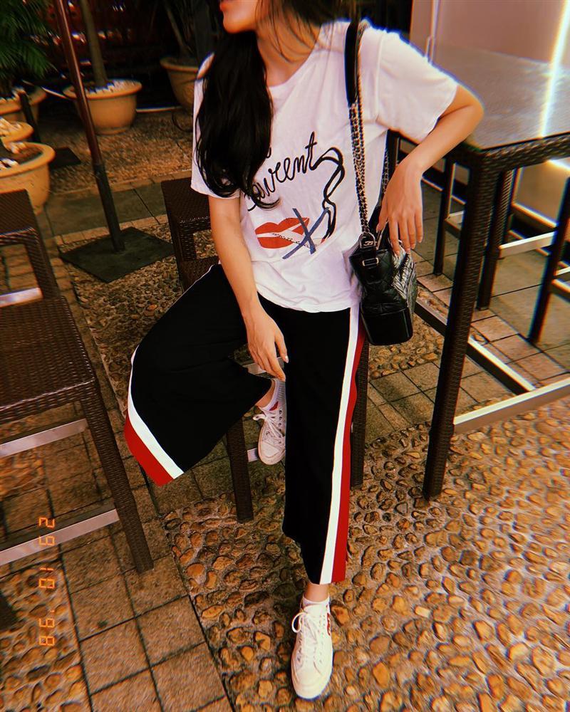 Huyền Baby hóa kiều nữ nóng bỏng bên đại gia Hạnh Sino nổi bật nhất STREET STYLE tuần qua-10