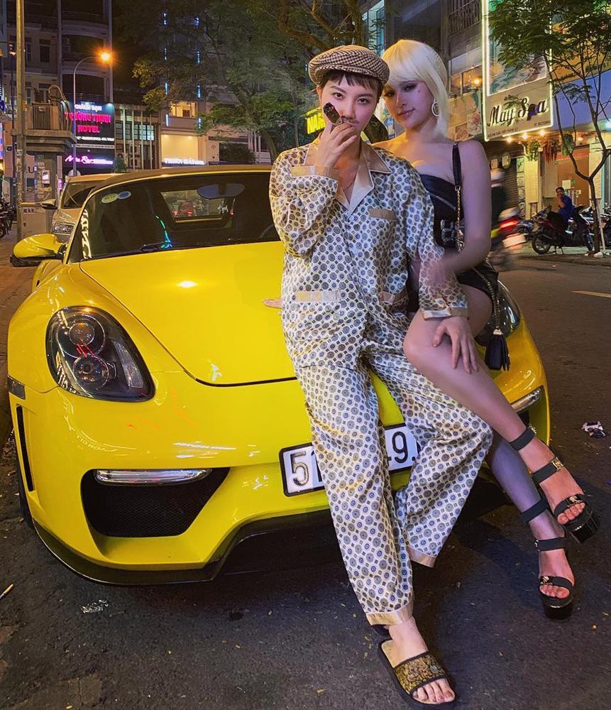 Huyền Baby hóa kiều nữ nóng bỏng bên đại gia Hạnh Sino nổi bật nhất STREET STYLE tuần qua-1