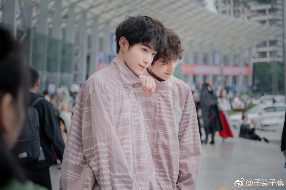 Cặp sinh đôi crush quốc dân không những đẹp trai mà còn lầy lội hết phần thiên hạ-2