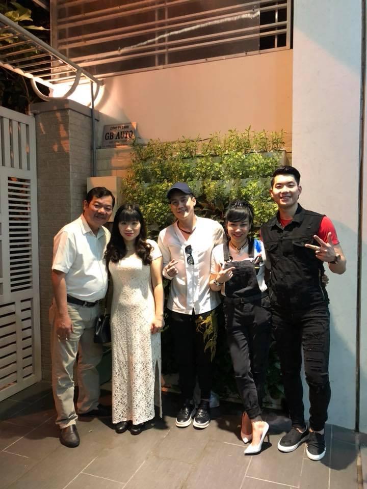 Khéo nịnh thế này bảo sao vợ nhiều tuổi của Trương Nam Thành lại chẳng được bố mẹ chồng yêu thương-7