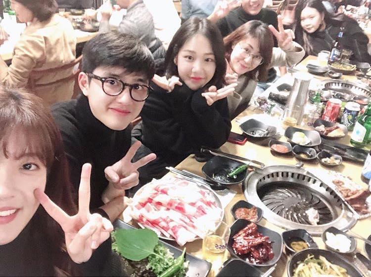 Nữ ca sĩ xứ Hàn bị công ty khởi kiện vì kết hôn và mang thai với người hơn 19 tuổi-4