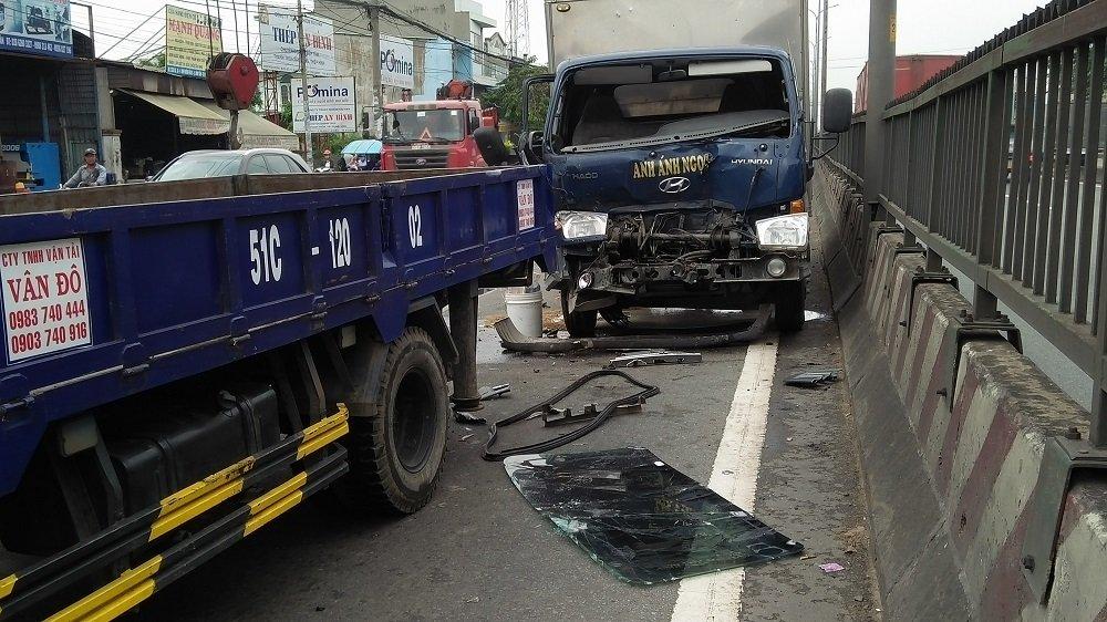 4 ô tô tông liên hoàn, quốc lộ 1 tê liệt hơn hai giờ-2