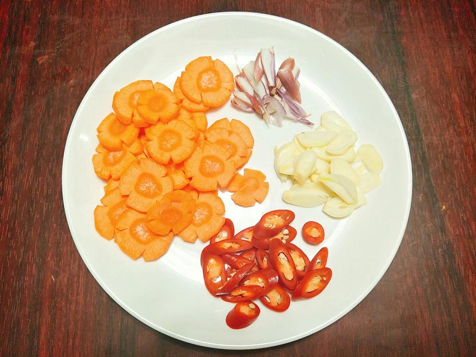 Tối nay ăn gì: Rau muống ngâm chua ngọt cho bữa cơm thêm ngon-4