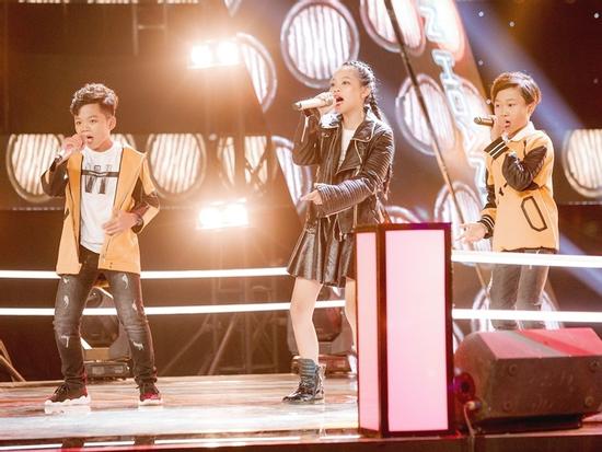 Thí sinh được cho là cài cắm vào The Voice Kids khiến các HLV bật khóc