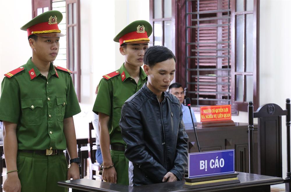 Hai người phụ nữ ở phiên tòa xử kẻ giết người chôn xác-2