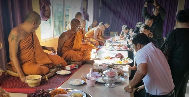 Gia đình làm lễ tưởng nhớ á hậu Thái Lan chết vì tai nạn máy bay-3