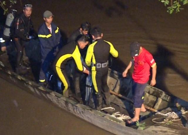 Bé gái 7 tuổi rơi sông mất tích trên đường đi học về-2