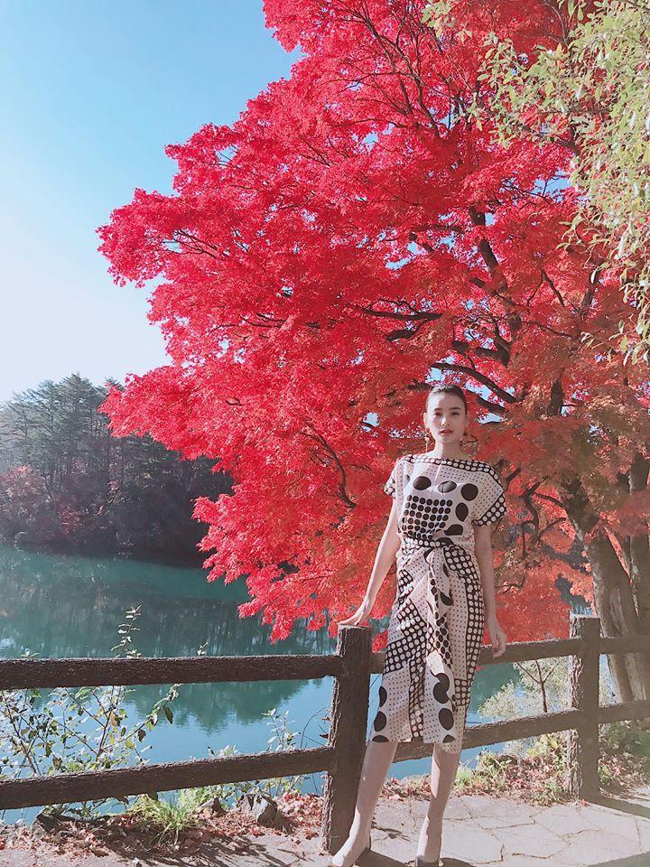 Hoa hậu Đặng Thu Thảo được khen trẻ đẹp như nữ sinh trung học-7