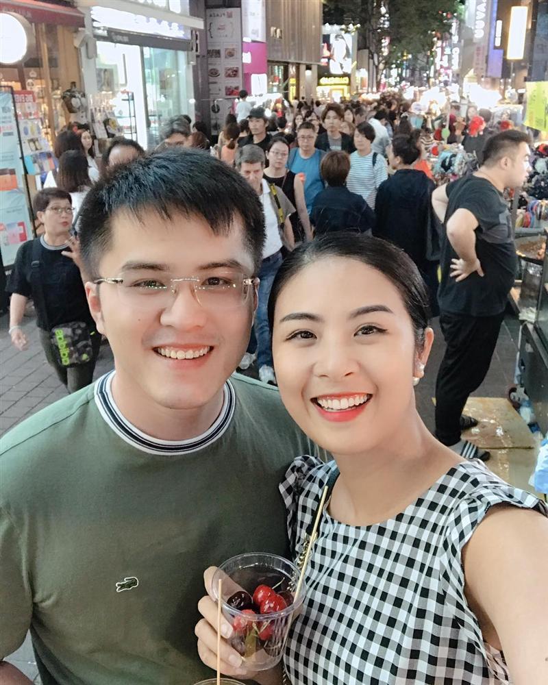 Hoa hậu Đặng Thu Thảo được khen trẻ đẹp như nữ sinh trung học-8