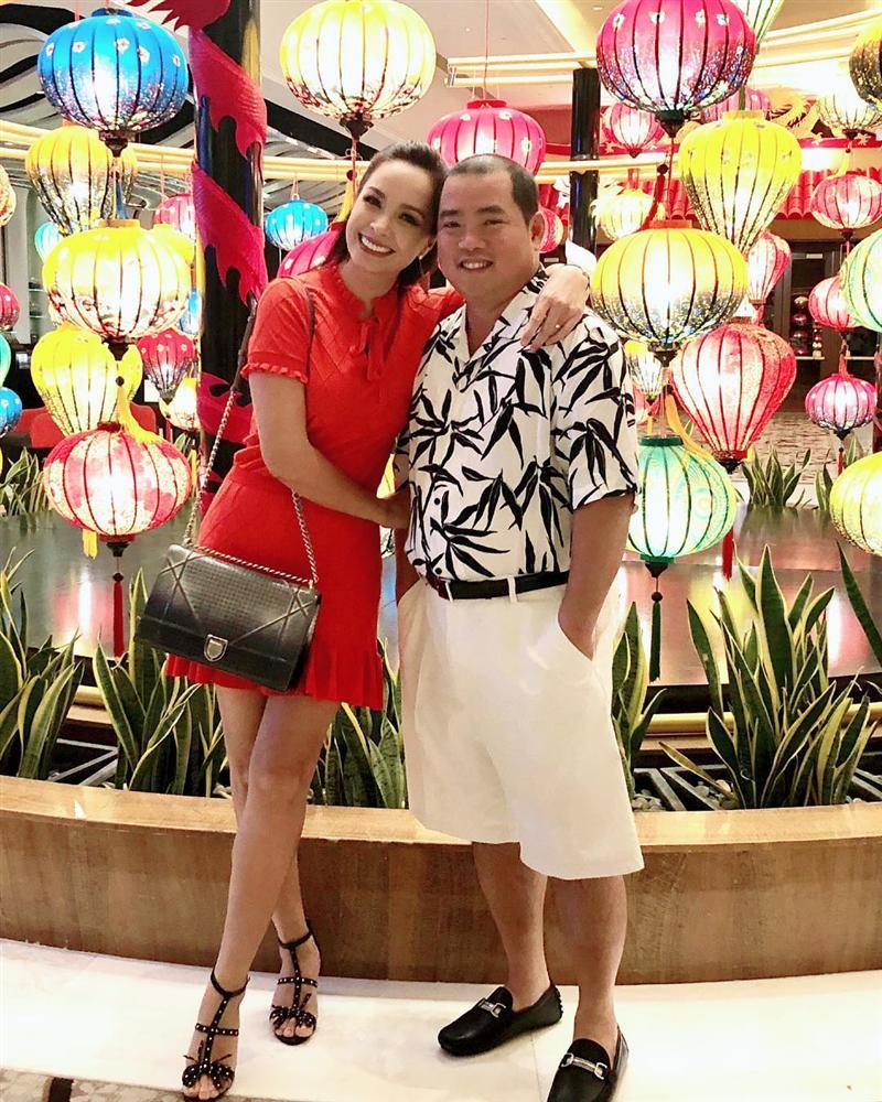 Hoa hậu Đặng Thu Thảo được khen trẻ đẹp như nữ sinh trung học-10