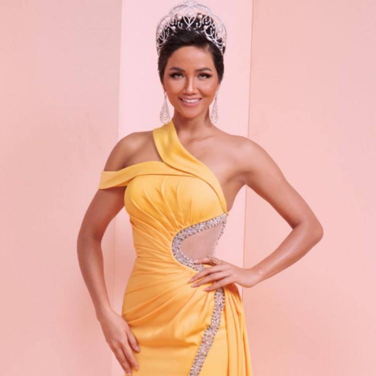 Mang vali toàn đồ cũ đi thi vậy mà Phương Khánh đã làm được điều thần kỳ cho Việt Nam-8