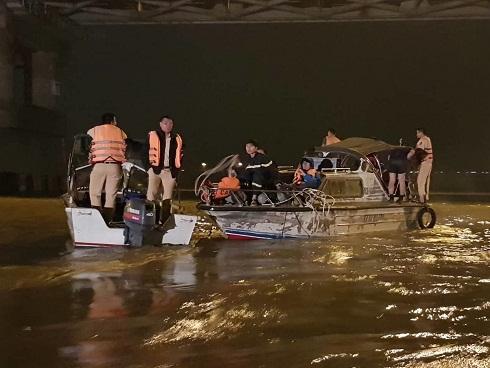 Khu vực cầu Chương Dương đã xảy ra những vụ tai nạn giao thông khiến người đi đường ớn lạnh-5