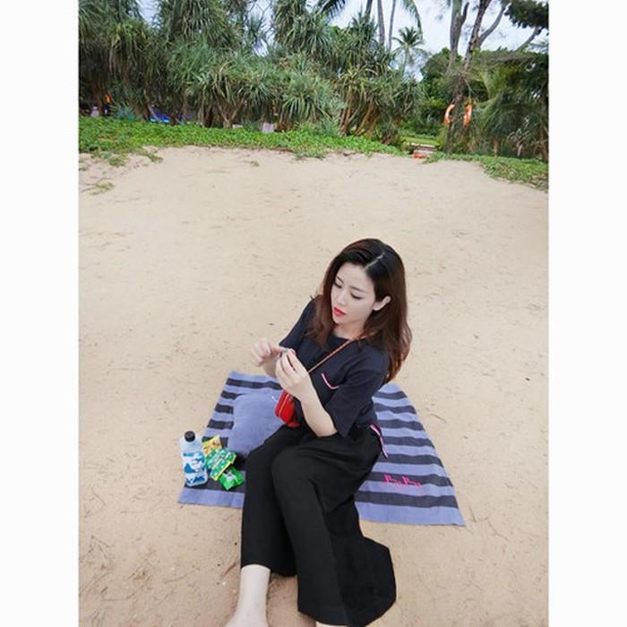 Ghen tỵ cuộc sống sang chảnh của em chồng tương lai Đông Nhi-6